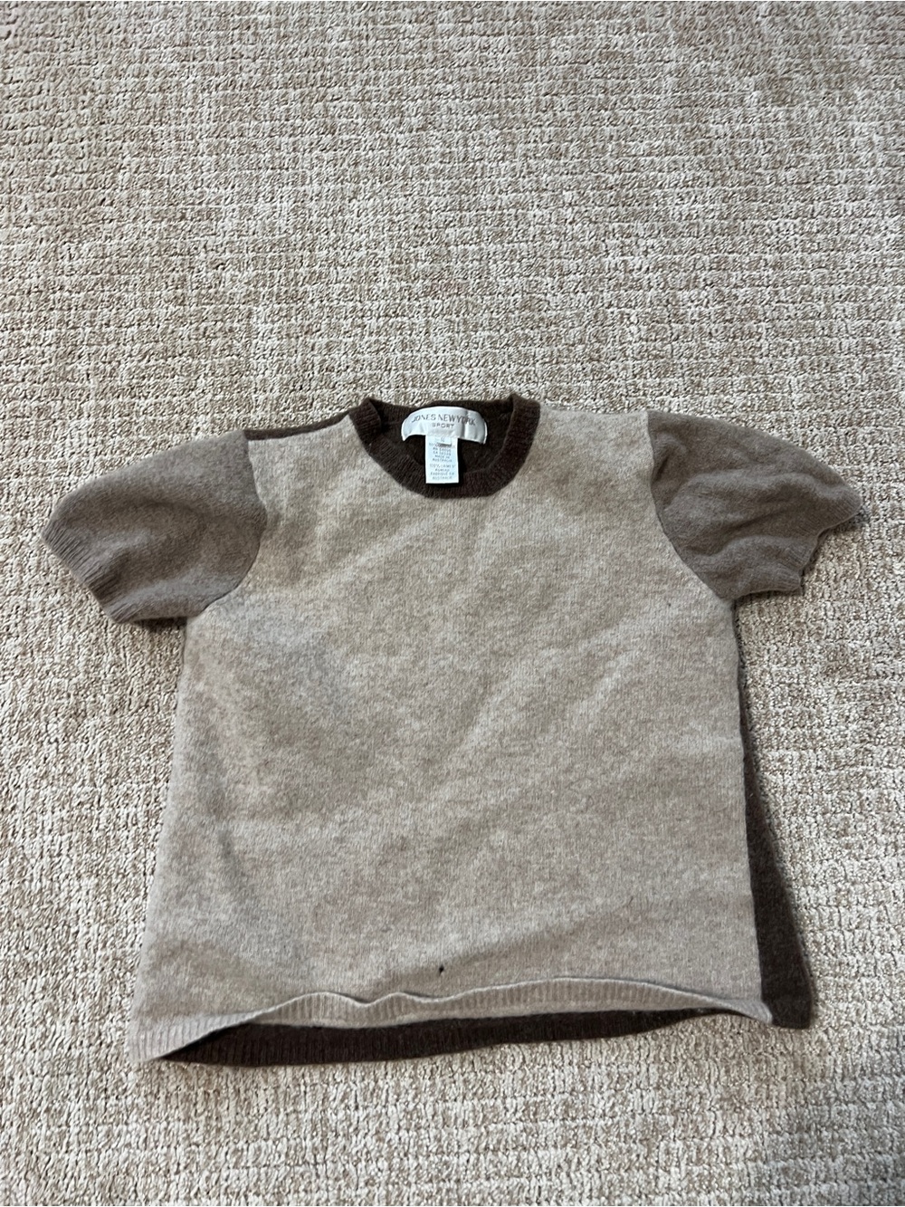 Vintage Jones New York Short Sleeve 100% Lambswool Sweater - brown 100% wool
